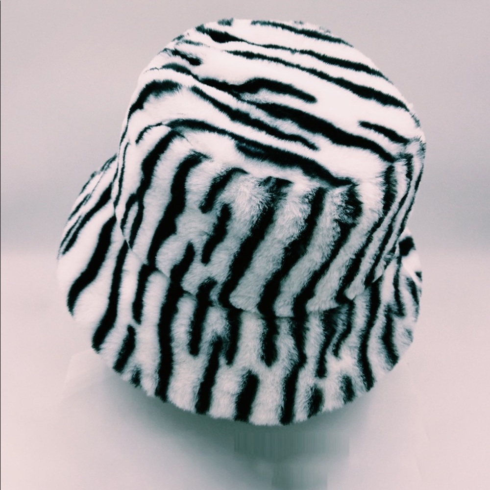 Printed on stylish bucket hat